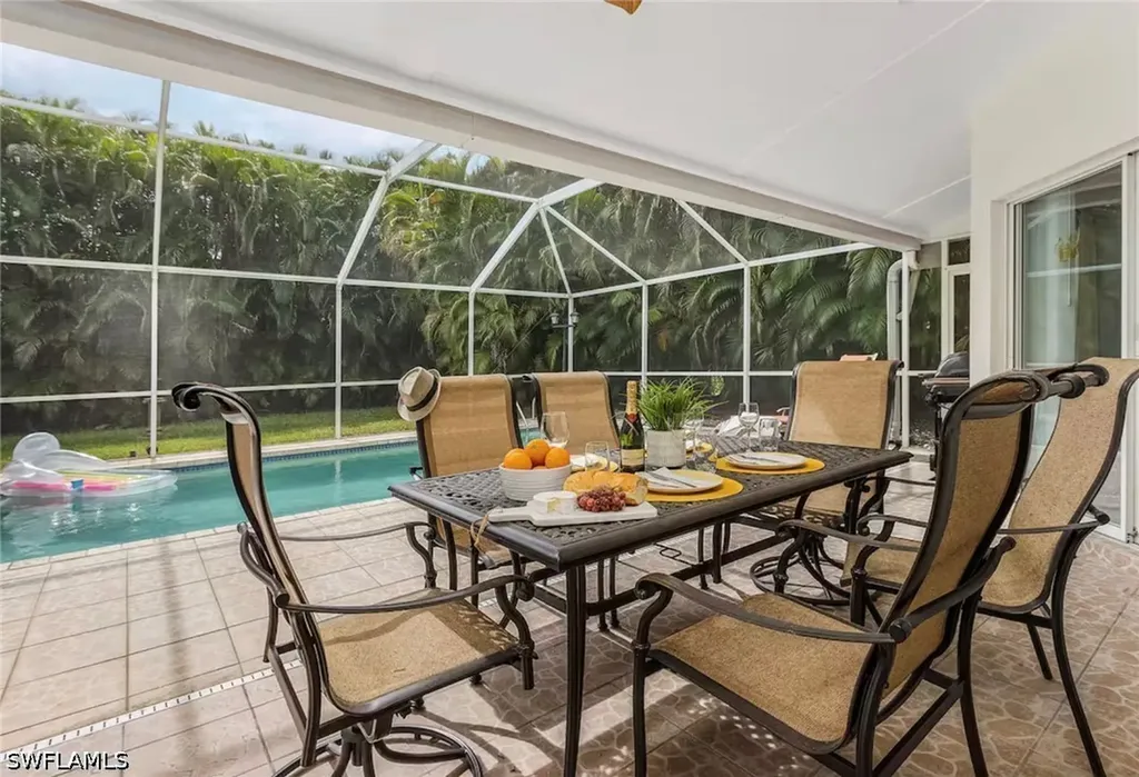 1537 Vintage Lane Naples FL 34104