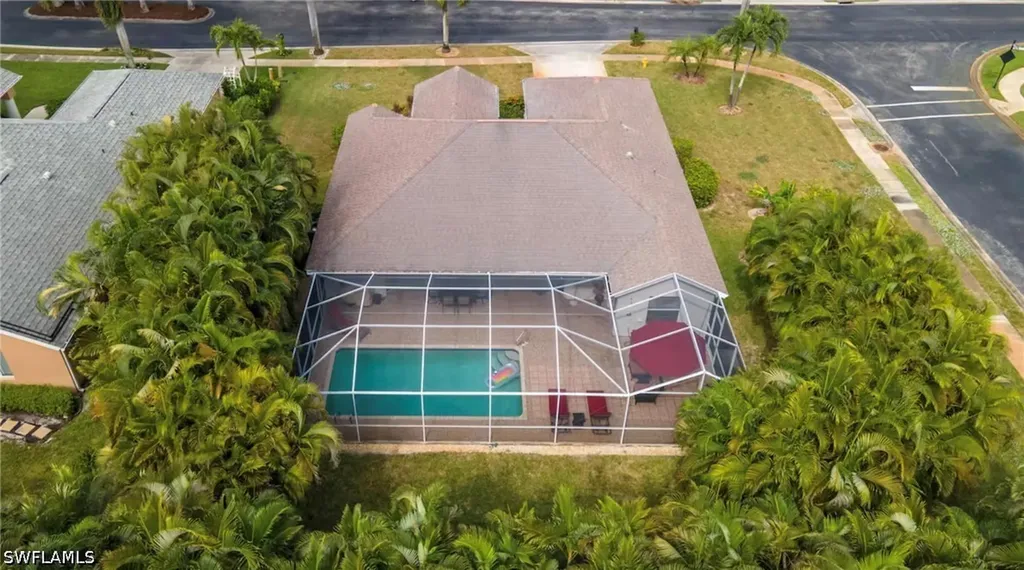 1537 Vintage Lane Naples FL 34104