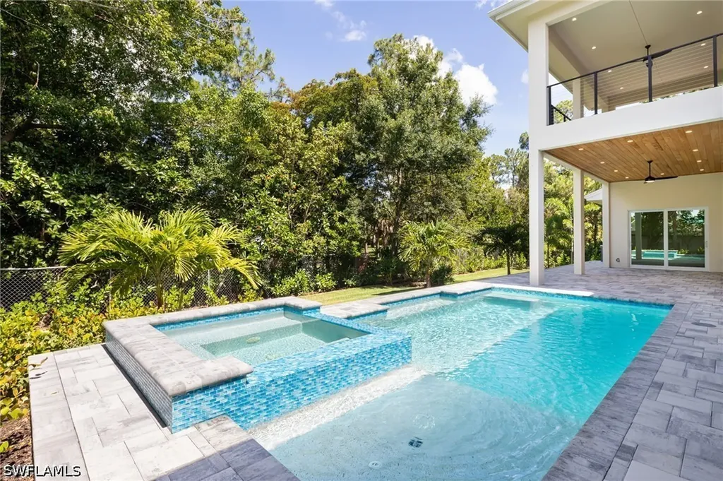2854 Coach House Way Naples FL 34105