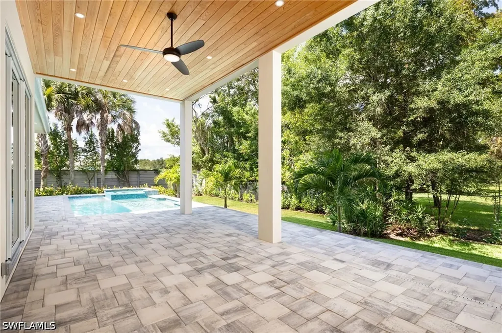 2854 Coach House Way Naples FL 34105