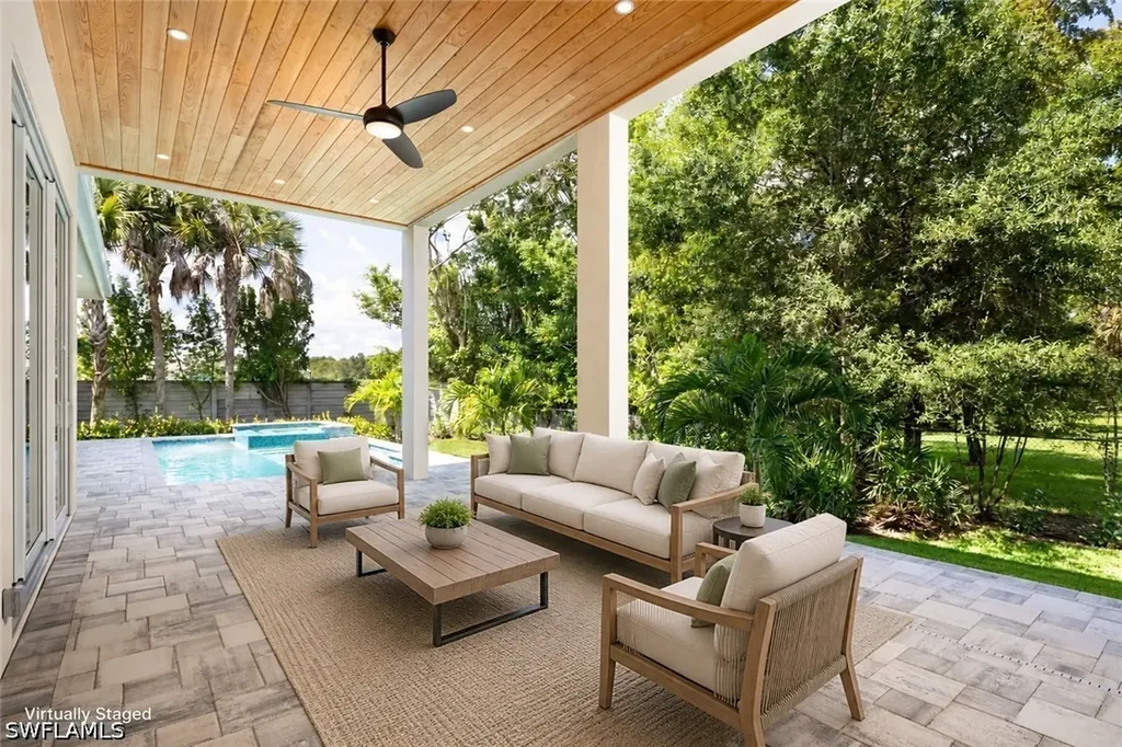2854 Coach House Way Naples FL 34105