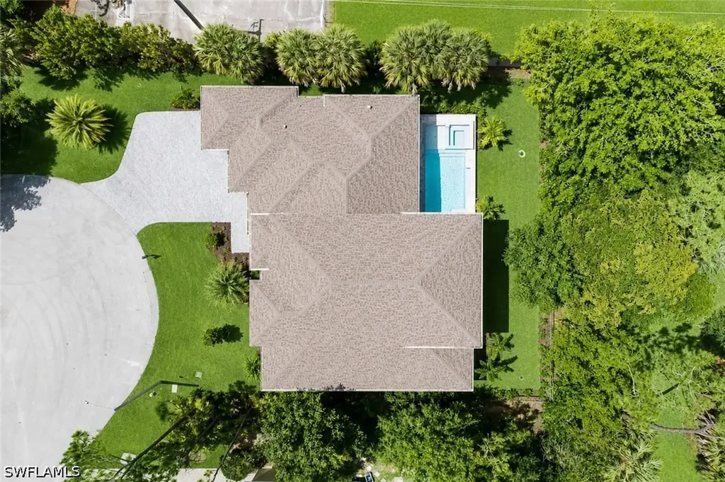 2854 Coach House Way Naples FL 34105