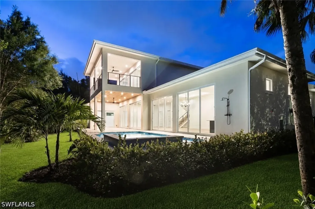 2854 Coach House Way Naples FL 34105