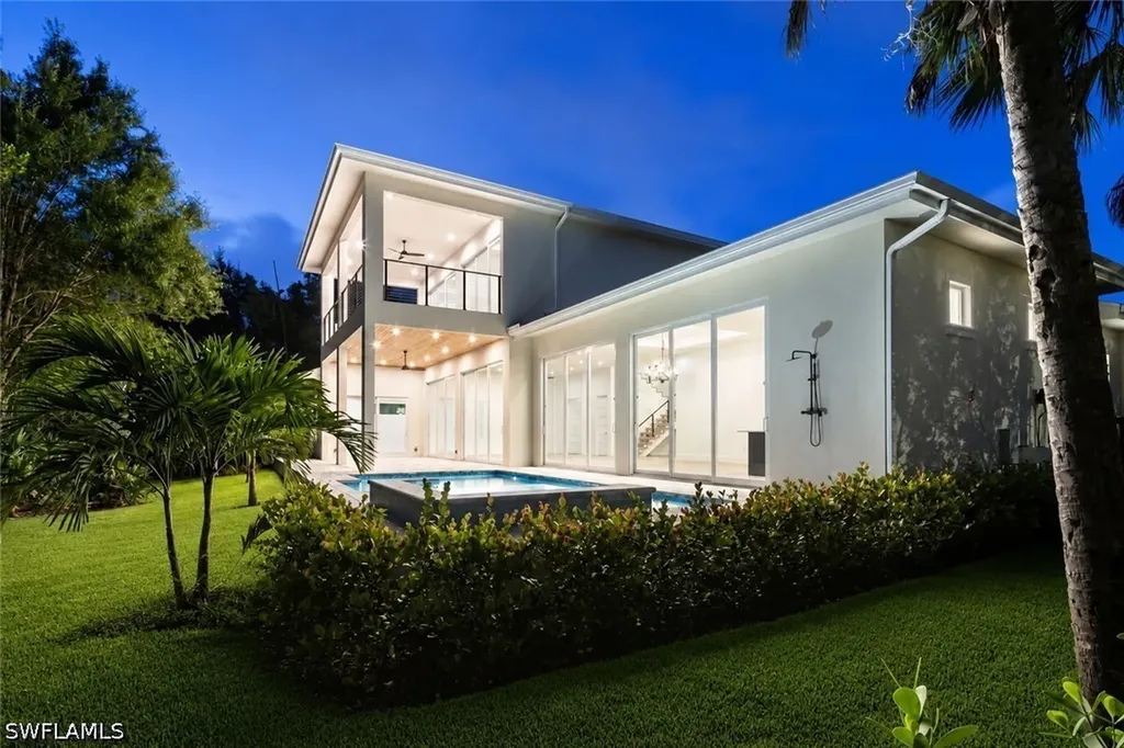 2854 Coach House Way Naples FL 34105