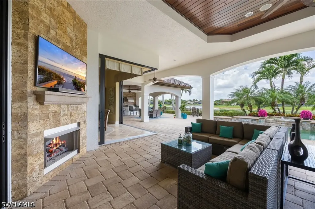 6113 Sunnyslope Drive Naples FL 34119