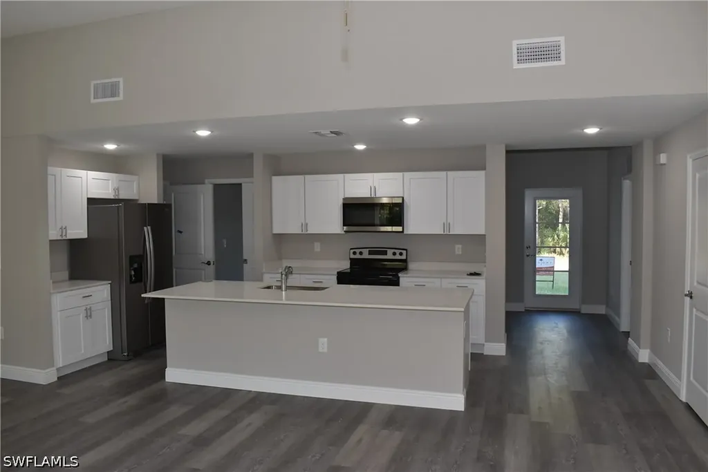 23493 Branch Avenue Port Charlotte FL 33980