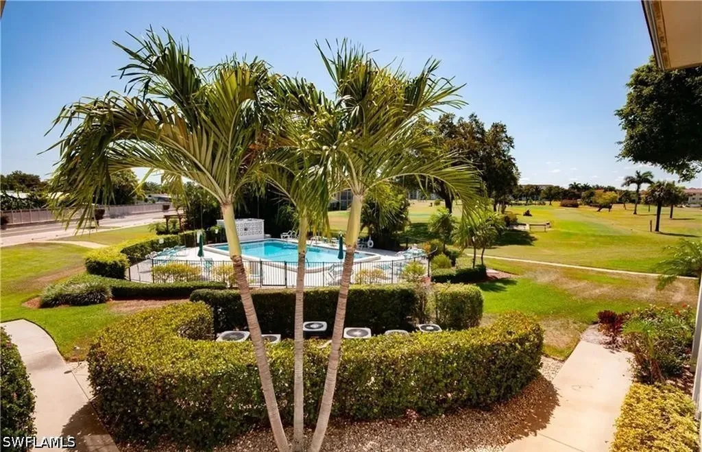 5 High Point Circle W Naples FL 34103