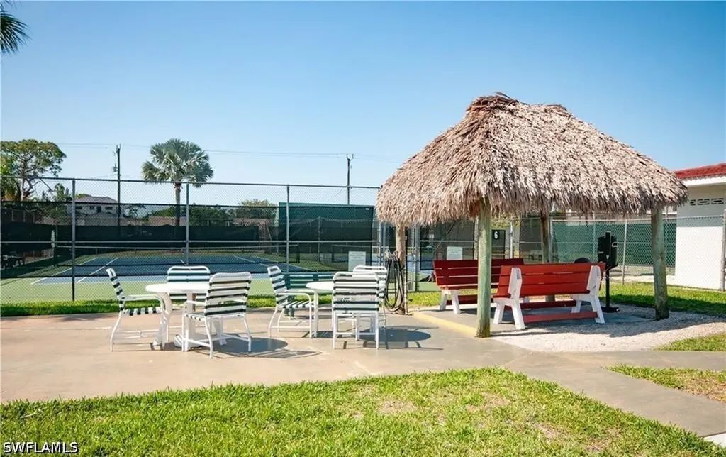 5 High Point Circle W Naples FL 34103