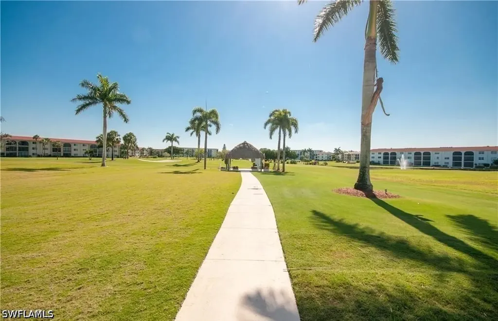 5 High Point Circle W Naples FL 34103