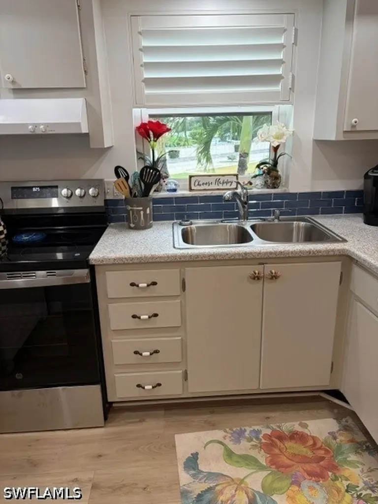 5 High Point Circle W Naples FL 34103