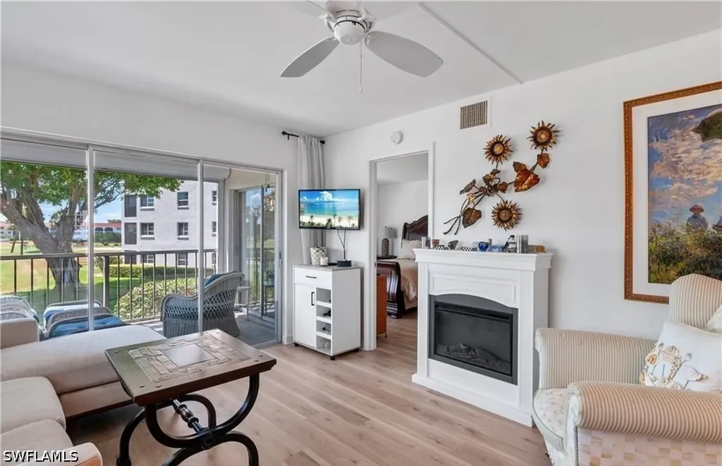5 High Point Circle W Naples FL 34103