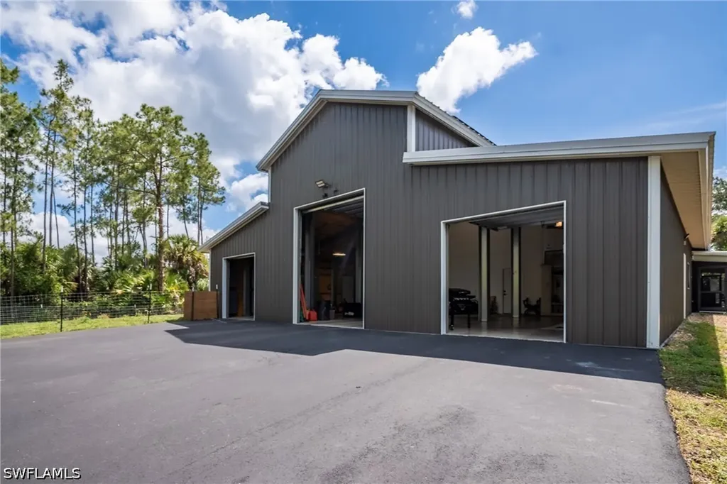 1301 Ivy Way Naples FL 34117