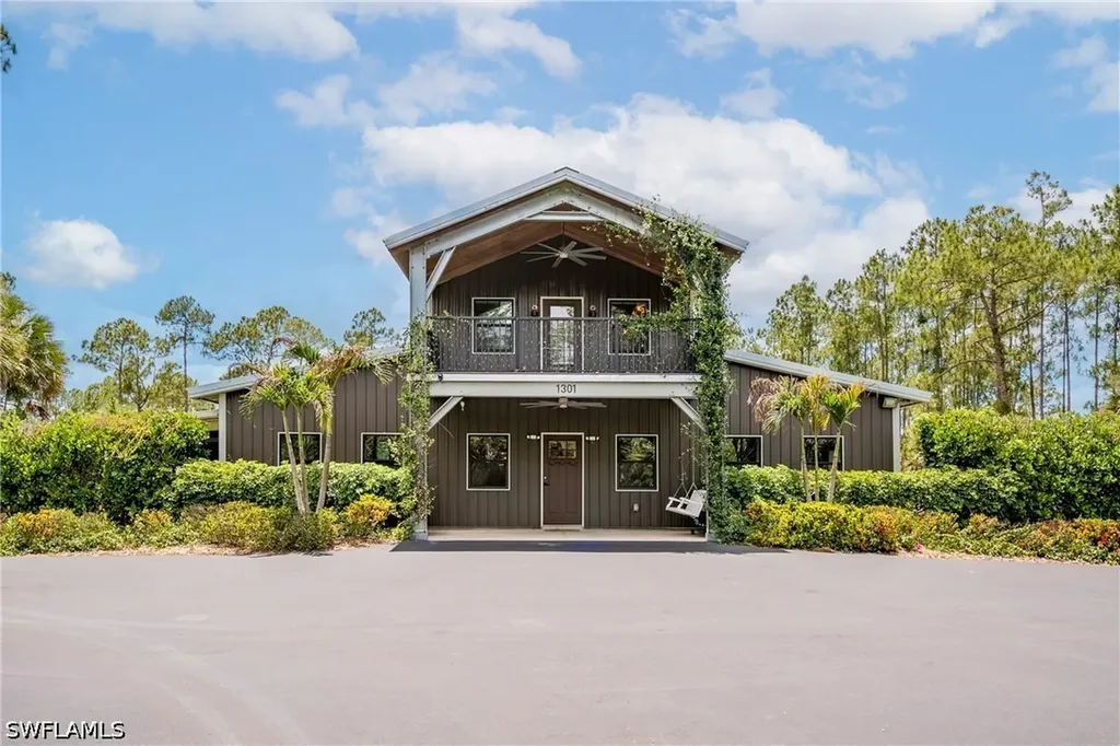 1301 Ivy Way Naples FL 34117