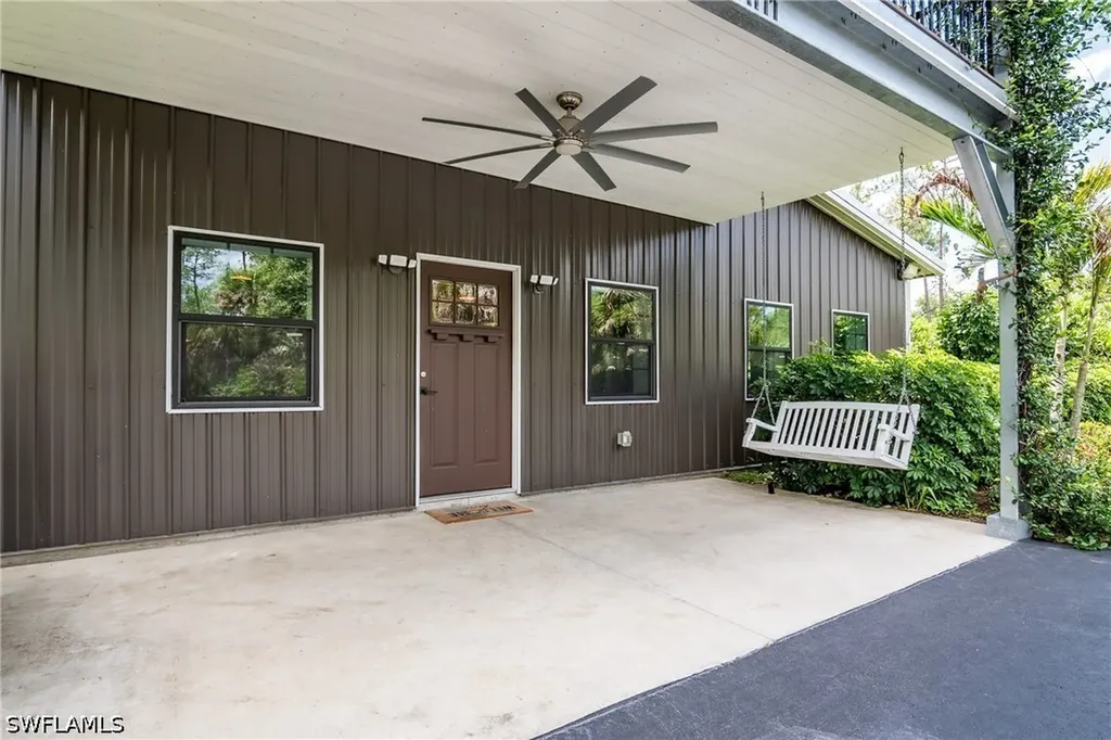 1301 Ivy Way Naples FL 34117