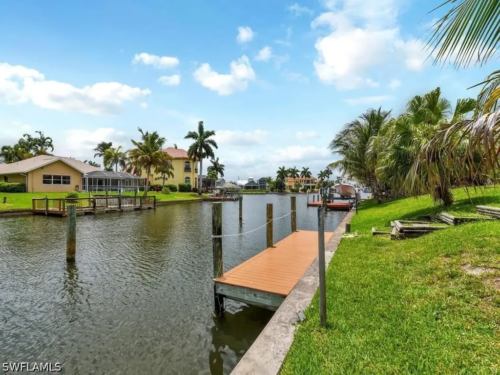 4809 SW 13th Avenue Cape Coral FL 33914
