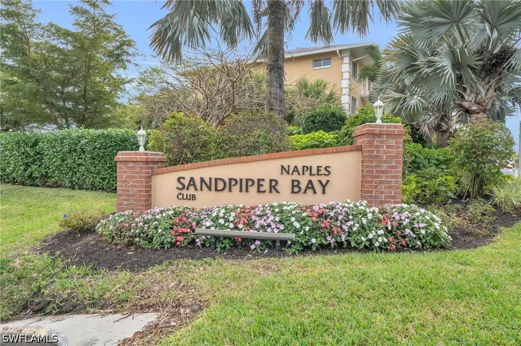 3031 Sandpiper Bay Circle Naples FL 34112