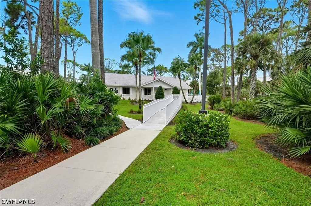 3031 Sandpiper Bay Circle Naples FL 34112