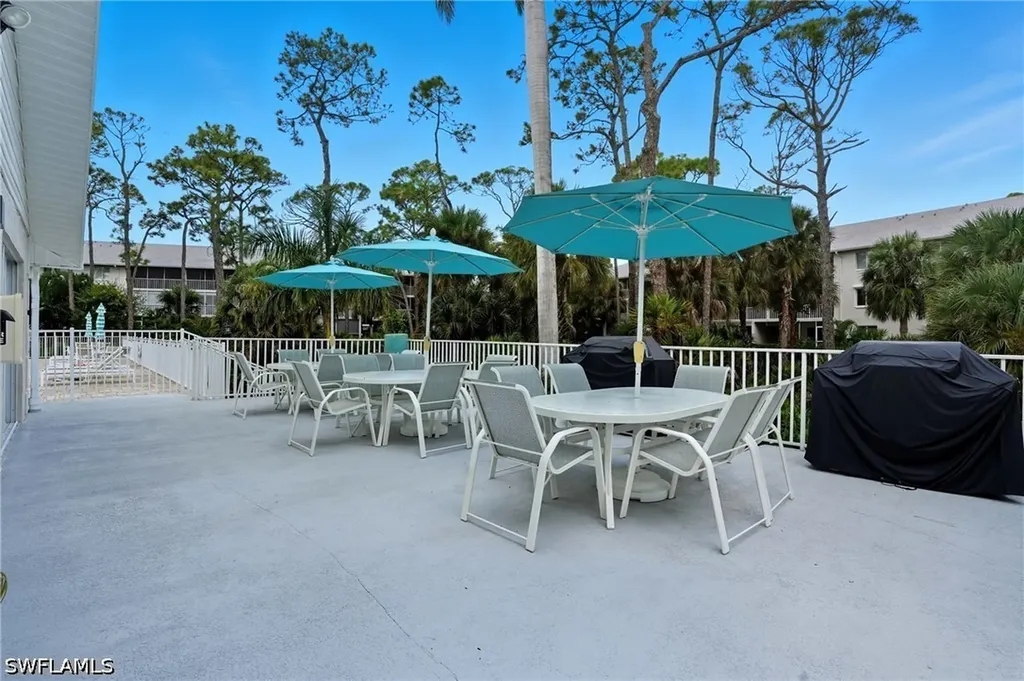 3031 Sandpiper Bay Circle Naples FL 34112