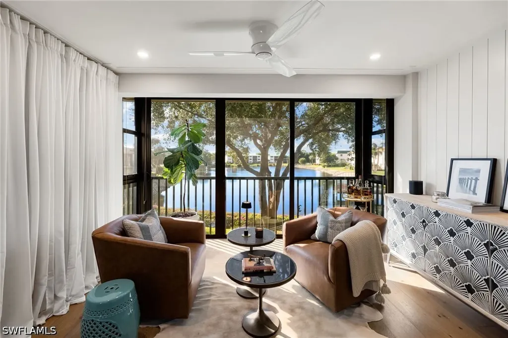 3135 Riviera Drive Naples FL 34103
