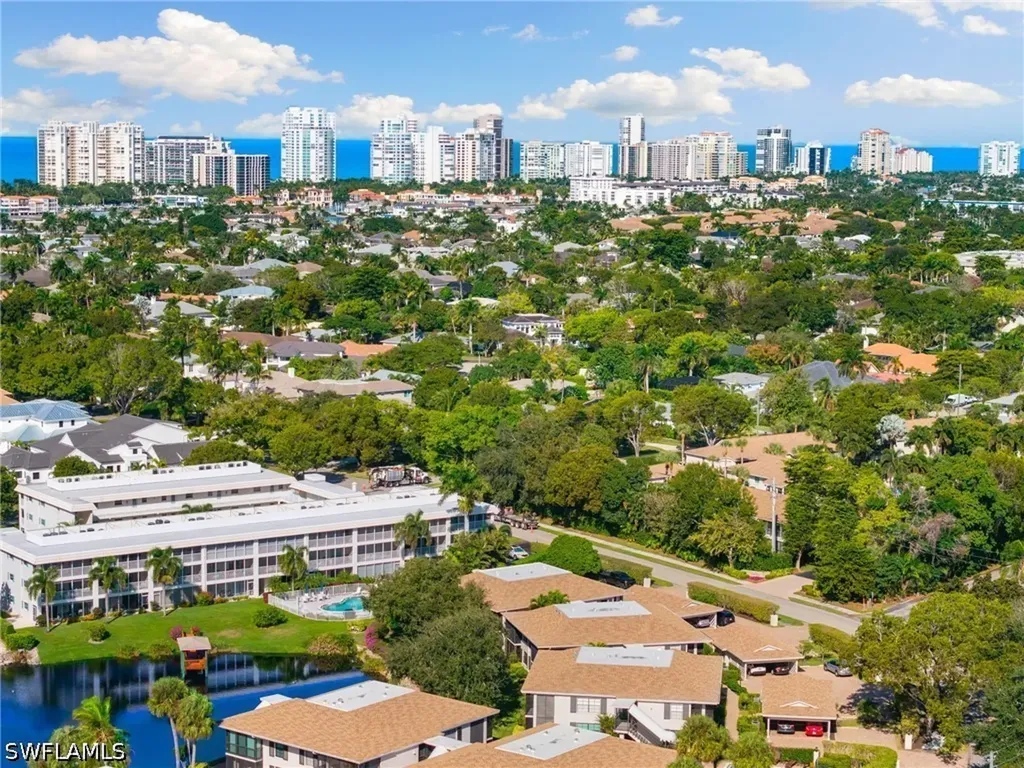 3135 Riviera Drive Naples FL 34103