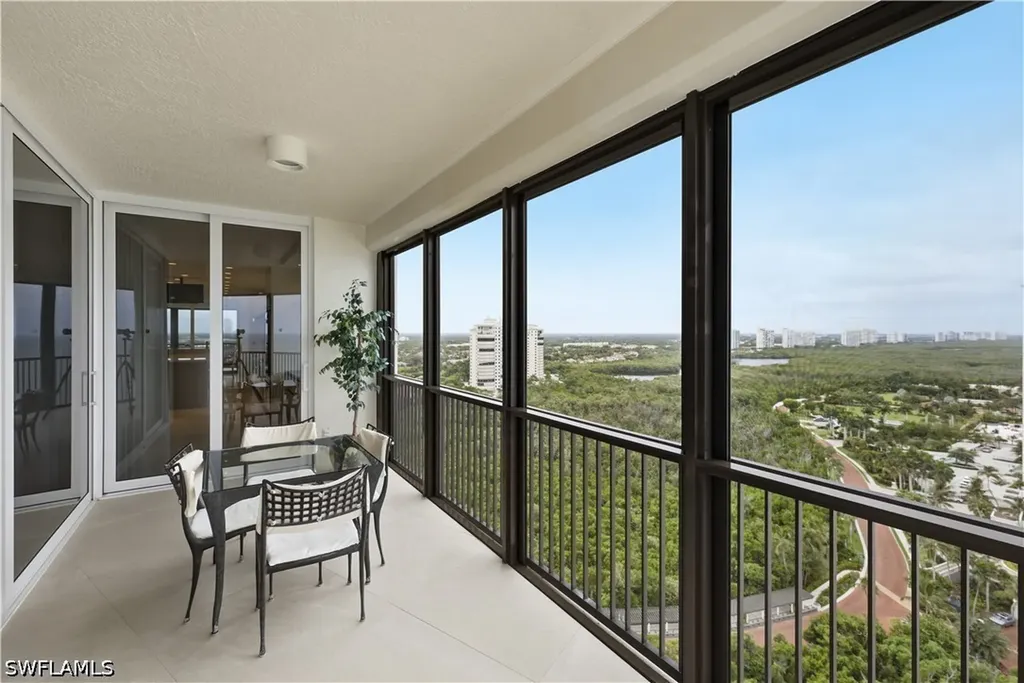 8665 Bay Colony Drive Naples FL 34108