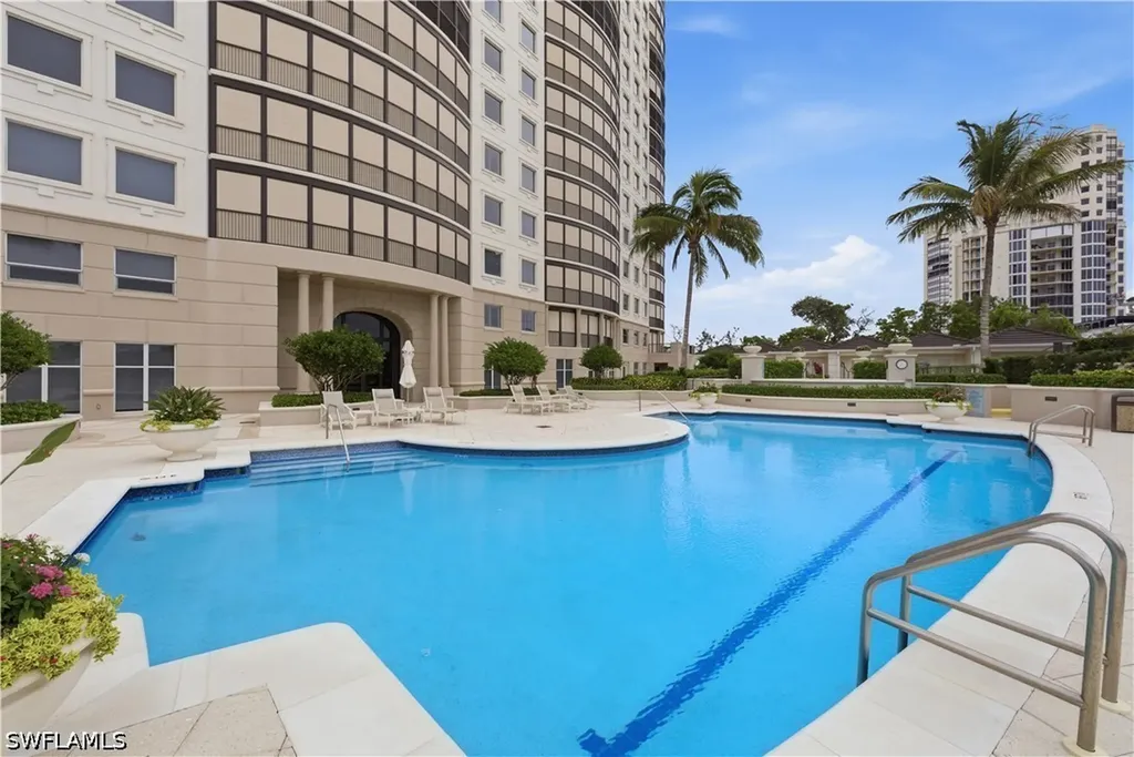 8665 Bay Colony Drive Naples FL 34108