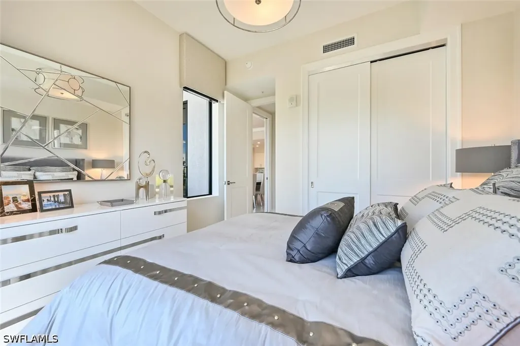 1111 Central Avenue Naples FL 34102