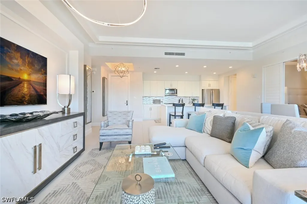 1111 Central Avenue Naples FL 34102