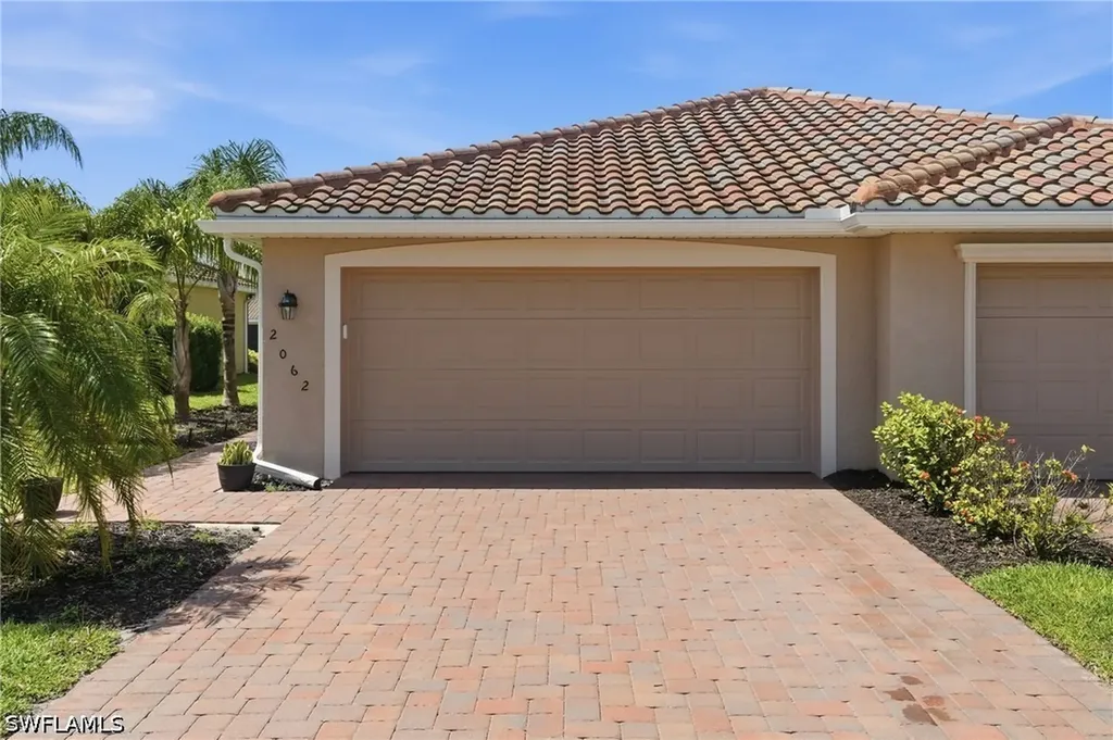 2062 Tamarron Lane Naples FL 34120