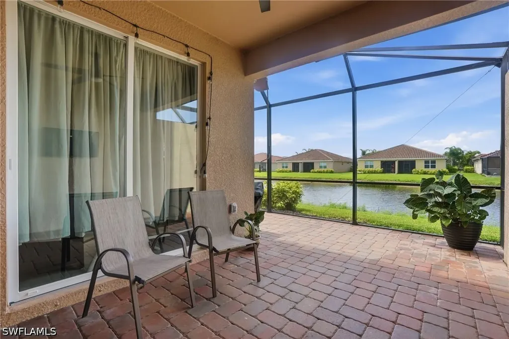 2062 Tamarron Lane Naples FL 34120