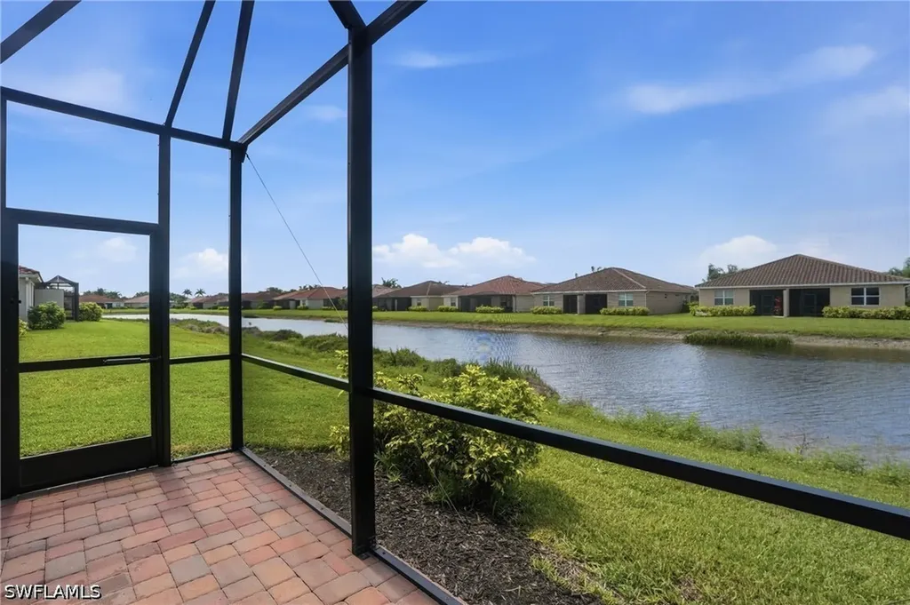 2062 Tamarron Lane Naples FL 34120