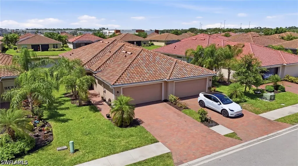 2062 Tamarron Lane Naples FL 34120