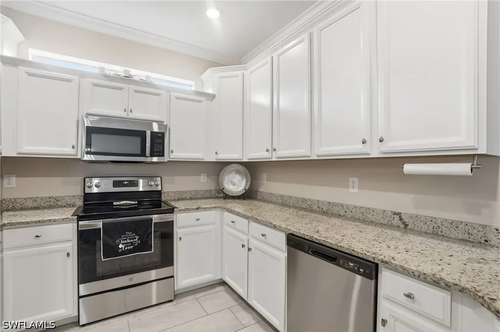2062 Tamarron Lane Naples FL 34120