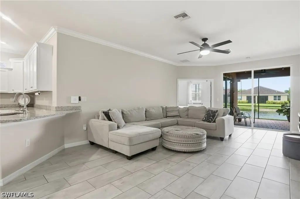 2062 Tamarron Lane Naples FL 34120