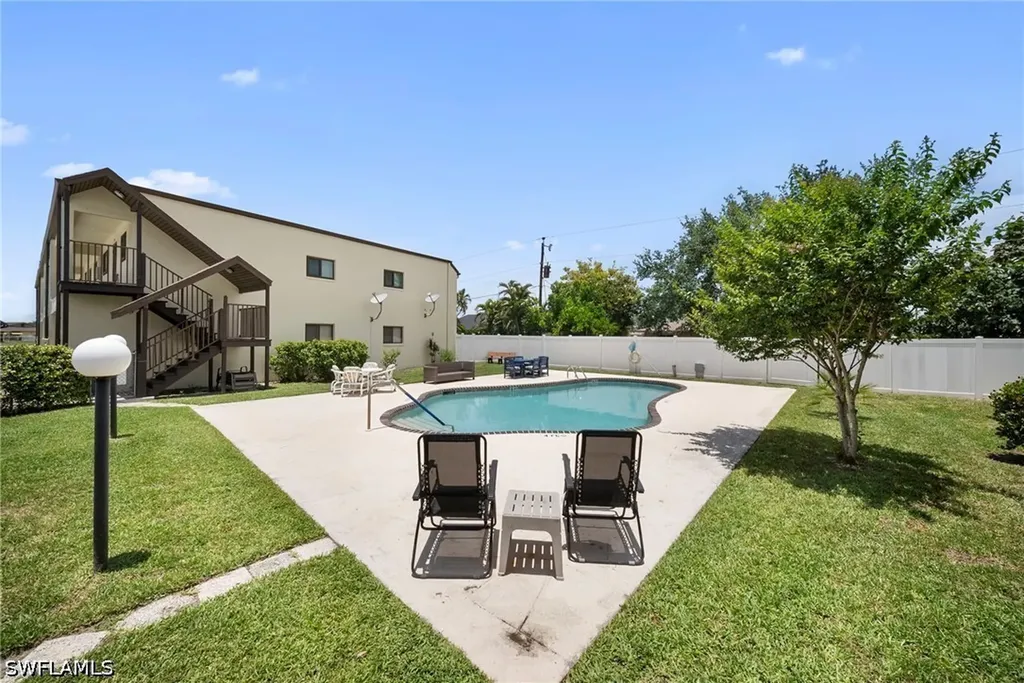 3917 Country Club Boulevard Cape Coral FL 33904
