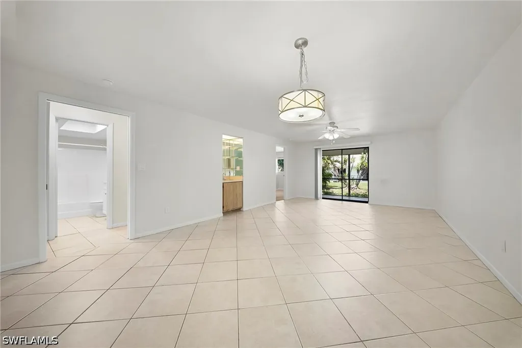 3917 Country Club Boulevard Cape Coral FL 33904