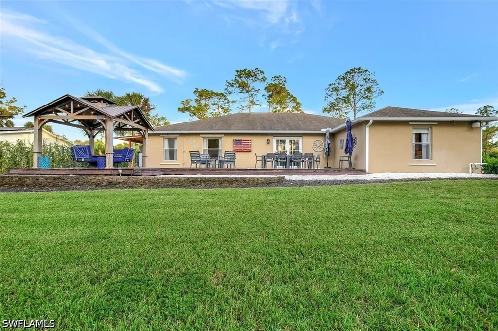 231 16th Street NE Naples FL 34120