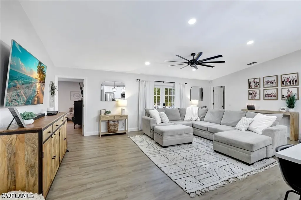231 16th Street NE Naples FL 34120
