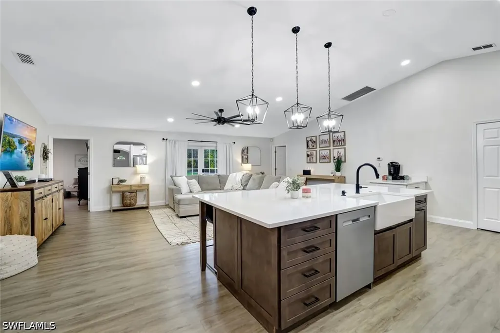 231 16th Street NE Naples FL 34120