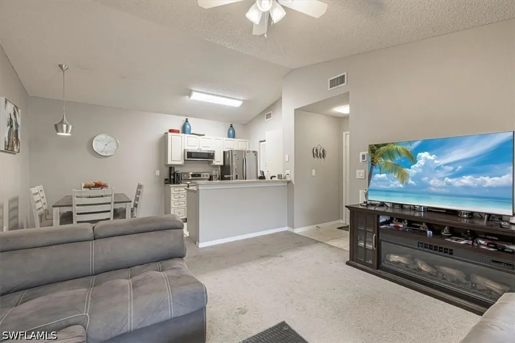 Naples FL, 2202 Arbour Walk Circle, Unit 2124