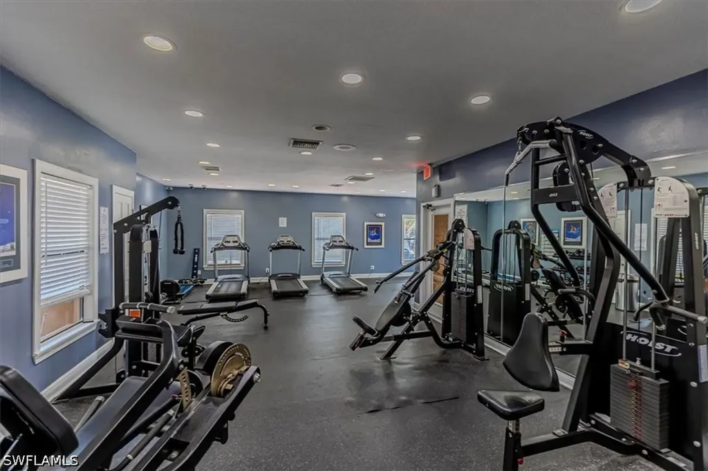 2202 Arbour Walk Circle Naples FL 34109