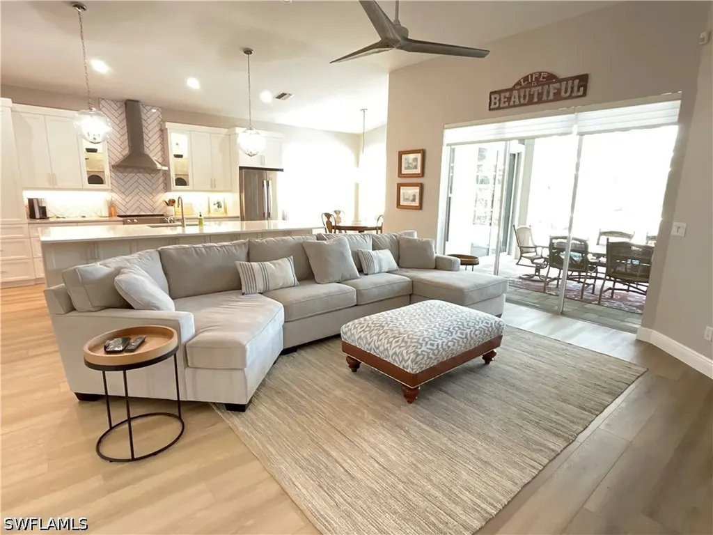 1709 Marsh Run Naples FL 34109-0346