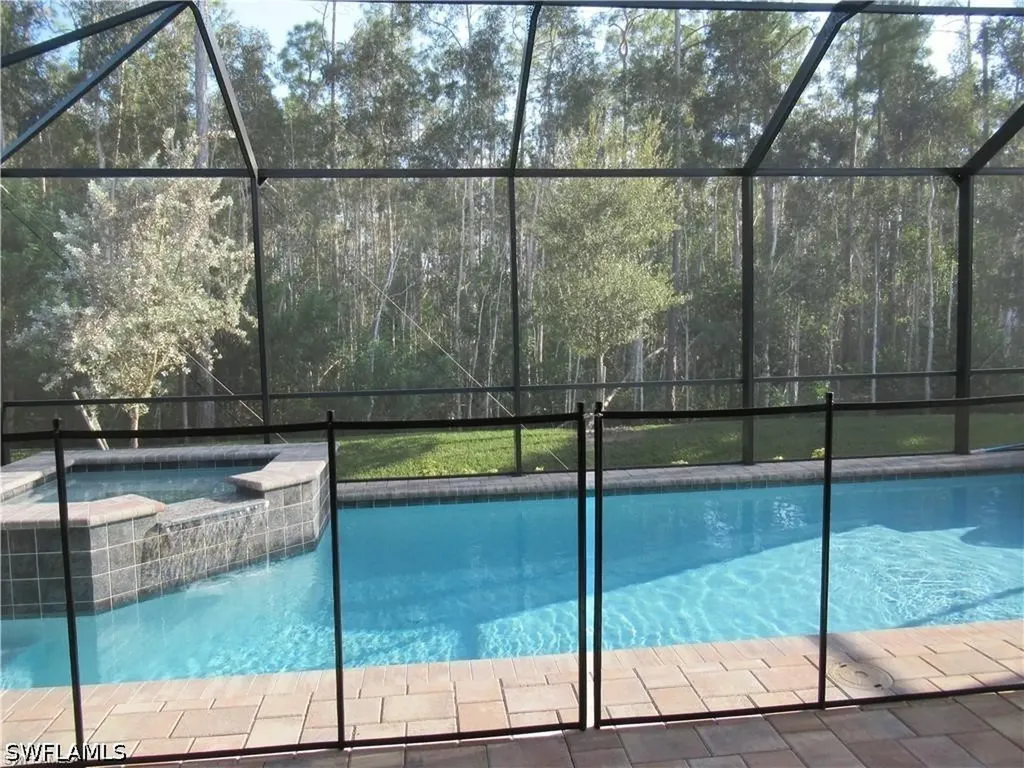 16382 Barclay Court Naples FL 34110
