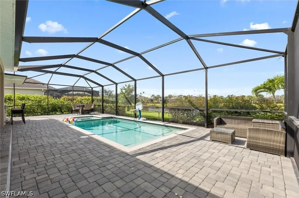 2392 Fallglo Street Naples FL 34120
