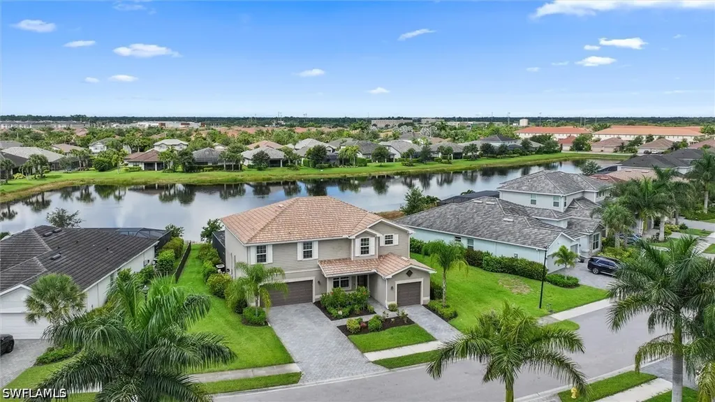 2392 Fallglo Street Naples FL 34120