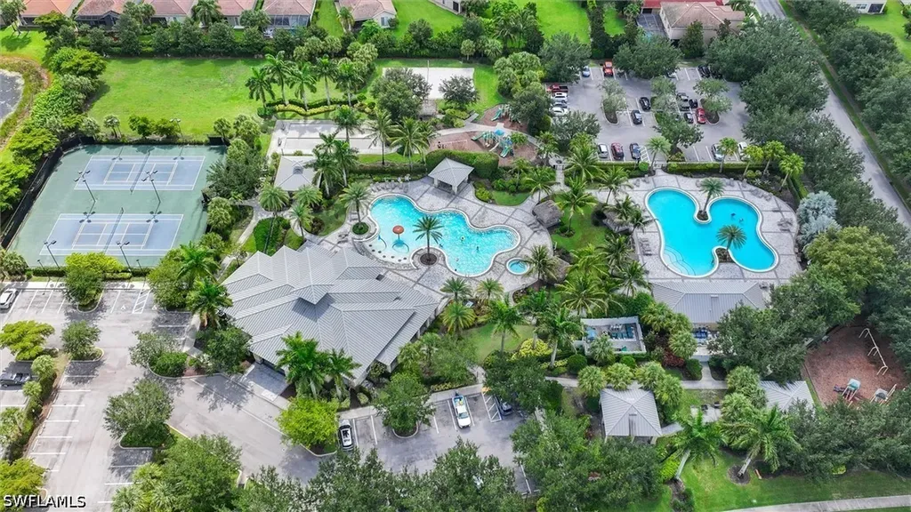 2392 Fallglo Street Naples FL 34120