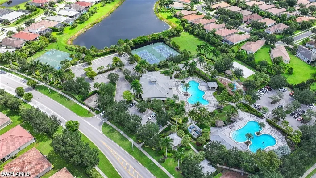 2392 Fallglo Street Naples FL 34120