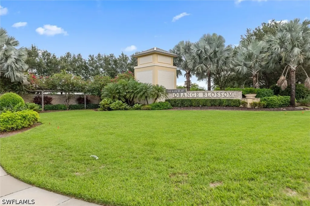 2392 Fallglo Street Naples FL 34120