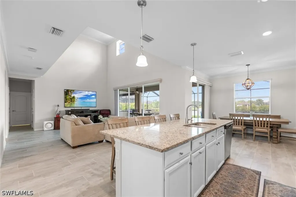 2392 Fallglo Street Naples FL 34120