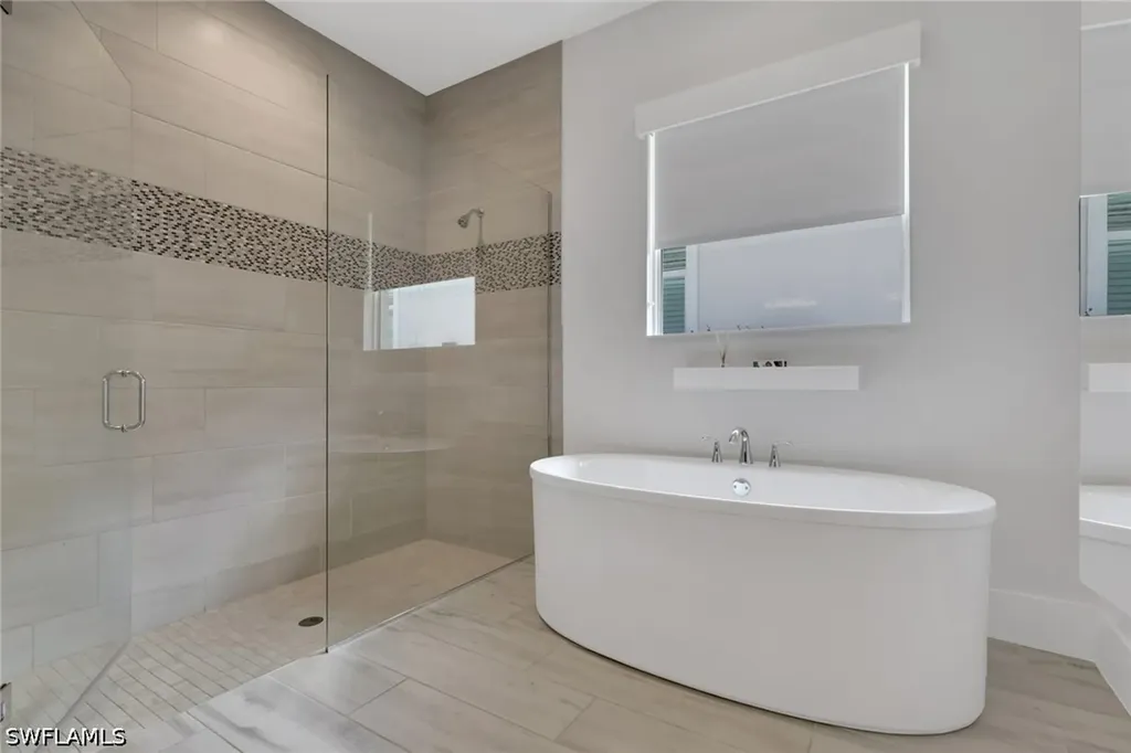 6136 Rodney Bay Lane Naples FL 34113